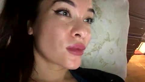 magggg658318 online show from December 26, 12:27 pm