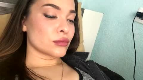 magggg658318 online show from June 7, 2:35 pm
