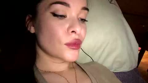 Snapshot of magggg658318 chatting on October 10, 3:50 pm magggg658318 online show from October 10, 3:50 pm