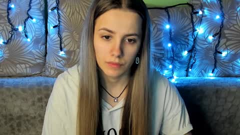 Snapshot of maggiecake chatting on January 17, 1:26 am Maggie online show from January 17, 1:26 am