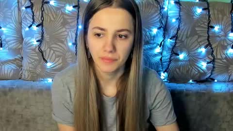 Snapshot of maggiecake chatting on March 2, 5:33 am Maggie online show from March 2, 5:33 am