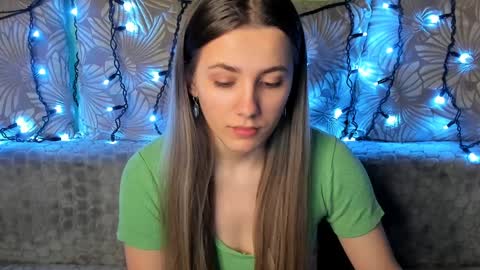 Snapshot of maggiecake chatting on February 9, 1:12 am Maggie online show from February 9, 1:12 am