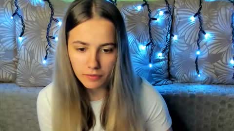 Snapshot of maggiecake chatting on October 15, 12:46 am Maggie online show from October 15, 12:46 am