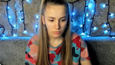 Snapshot of maggiecake chatting on January 29, 1:58 am Maggie online show from January 29, 1:58 am