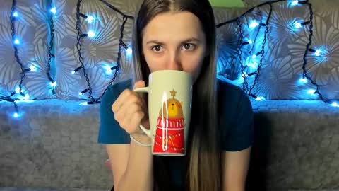 Snapshot of maggiecake chatting on February 17, 3:15 am Maggie online show from February 17, 3:15 am