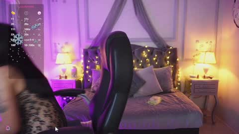   online show from December 28, 8:58 pm