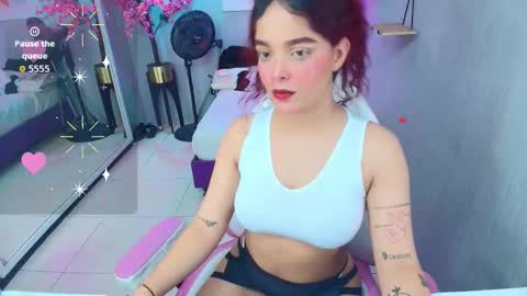 Maggy online show from November 19, 7:47 pm