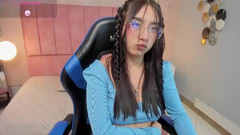 magic_amberr online show from June 25, 5:12 am