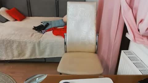 Snapshot of magic_blondie chatting on January 31, 9:16 pm Margo online show from January 31, 9:16 pm