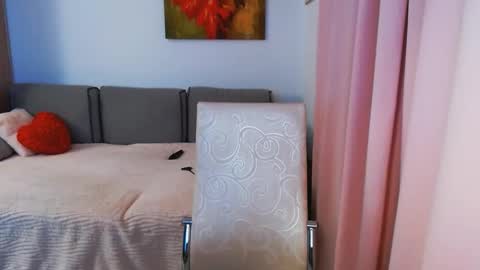 Snapshot of magic_blondie chatting on February 13, 4:07 pm Margo online show from February 13, 4:07 pm