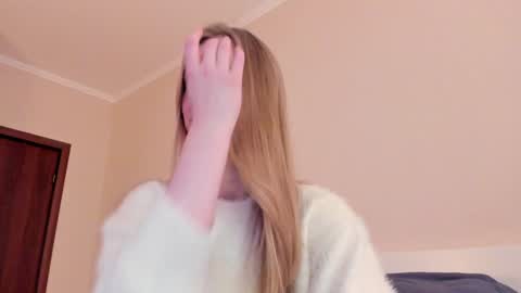 Alice  online show from November 30, 12:20 pm