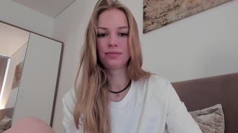 Snapshot of magic_couple13 chatting on September 20, 7:28 am Alice online show from September 20, 7:28 am