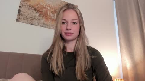 Snapshot of magic_couple13 chatting on September 23, 1:20 pm Alice online show from September 23, 1:20 pm