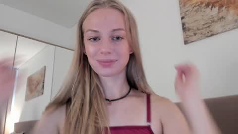 Snapshot of magic_couple13 chatting on September 18, 2:15 pm Alice online show from September 18, 2:15 pm