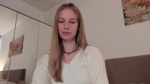 Snapshot of magic_couple13 chatting on October 16, 9:12 am Alice online show from October 16, 9:12 am