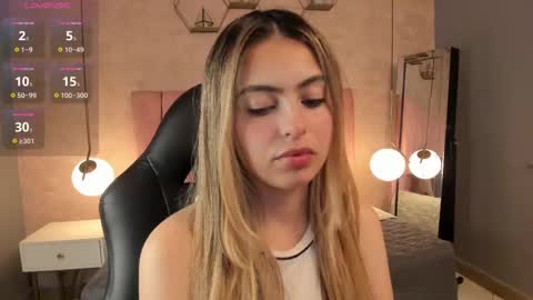 Snapshot of magic_fernanda chatting on September 11, 8:53 pm Fer online show from September 11, 8:53 pm