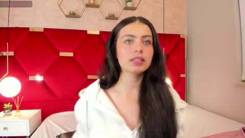 Snapshot of magic_fernanda chatting on February 19, 9:47 pm Fer online show from February 19, 9:47 pm