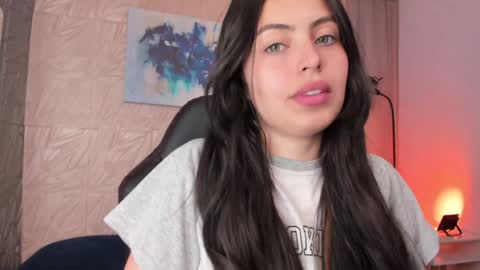 Snapshot of magic_fernanda chatting on December 21, 10:08 pm Fer online show from December 21, 10:08 pm