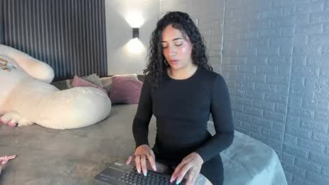 magic_ivone online show from April 13, 11:55 am