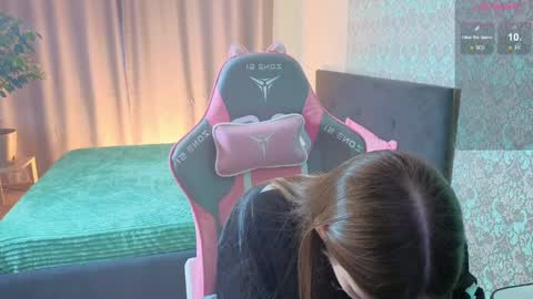 Merry online show from April 2, 1:47 am