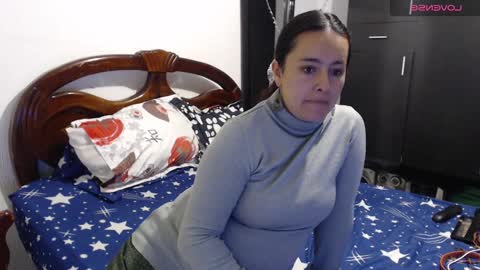 Stephany online show from March 3, 1:26 pm