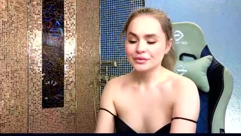 Jessica  Leila online show from March 7, 12:34 pm