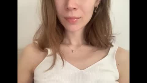 magicgirl50053 online show from April 1, 2:25 pm