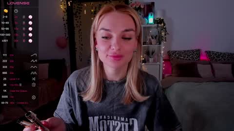 Snapshot of magiclovexo chatting on January 6, 5:08 am MagicLove online show from January 6, 5:08 am