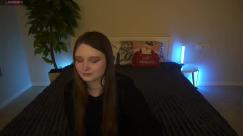 Emily online show from February 4, 1:47 pm