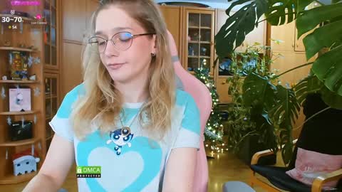 Nicole online show from January 7, 7:59 pm