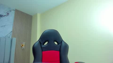 Snapshot of magievans1 chatting on October 21, 12:31 pm magievans1 online show from October 21, 12:31 pm