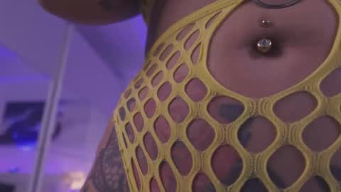 Snapshot of magyc_bri chatting on October 15, 2:52 pm magyc_bri online show from October 15, 2:52 pm