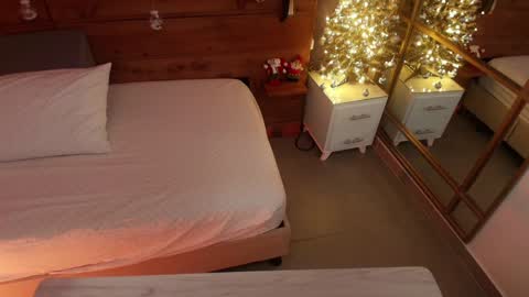 Dani online show from December 21, 11:11 am