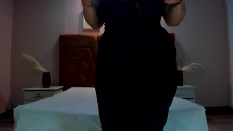 MAHIA online show from December 20, 1:43 pm