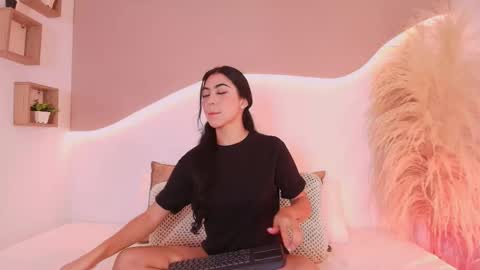 MAIA  LIA  online show from January 17, 12:29 am