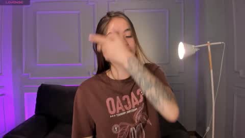  Maia  online show from December 22, 6:22 pm