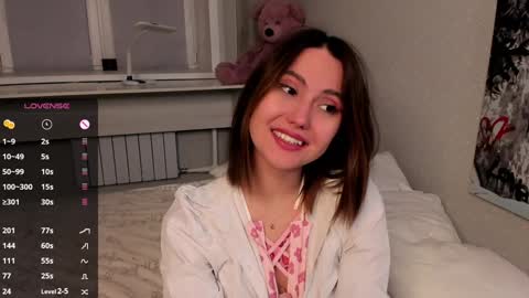 Snapshot of maidabuoy chatting on December 21, 3:31 pm Lucy online show from December 21, 3:31 pm