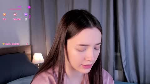 Snapshot of maidabuoy chatting on December 16, 1:42 am Lucy online show from December 16, 1:42 am