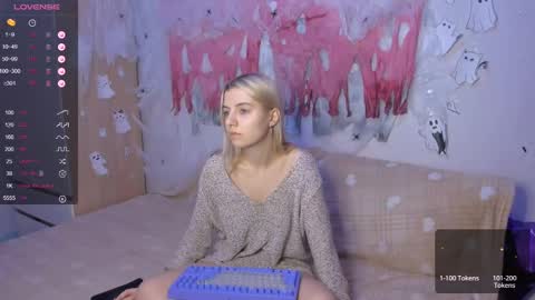 Your kitty online show from December 14, 3:25 pm