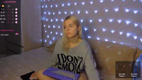 Your kitty online show from December 24, 2:21 am