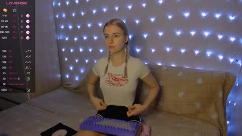 Your kitty online show from January 3, 3:01 pm