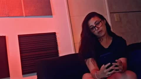 Maipi online show from November 9, 4:52 am