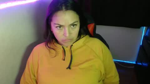 Snapshot of maitte_22 chatting on March 10, 12:51 am Hello friends Im on another account online show from March 10, 12:51 am