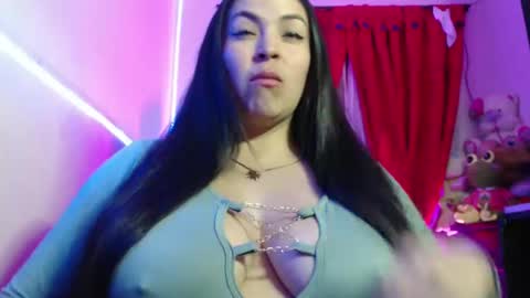 Snapshot of maitte_22 chatting on December 29, 12:52 am Hello friends Im on another account online show from December 29, 12:52 am