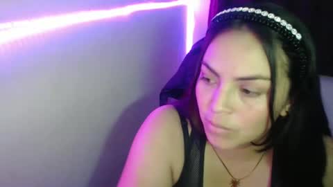 Snapshot of maitte_22 chatting on March 3, 1:28 am Hello friends Im on another account online show from March 3, 1:28 am