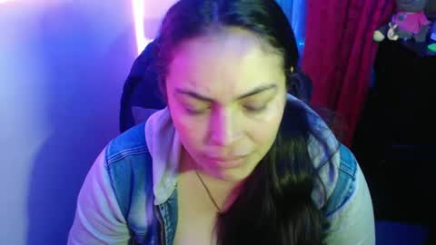 Snapshot of maitte_22 chatting on February 13, 1:40 am Hello friends Im on another account online show from February 13, 1:40 am