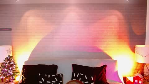 Snapshot of makarena_medina chatting on December 23, 12:35 am Makarena online show from December 23, 12:35 am