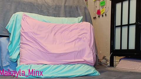 Makayla online show from December 8, 4:25 am
