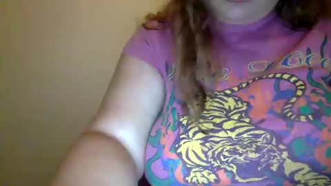 makemesquirt06 online show from October 15, 2:47 am