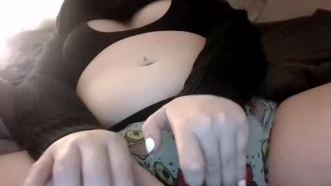 Snapshot of makemewatch chatting on October 26, 10:05 pm makemewatch online show from October 26, 10:05 pm